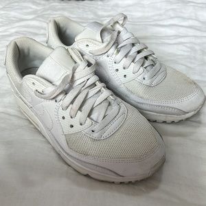 Triple White Nike Air Max 90